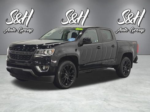 Used 2019 Chevrolet Colorado LT w/ Colorado RST Special Edition AWD/4WD image 14