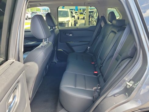 Certified 2025 Nissan Rogue SL w/ SL Premium Package FWD image 15