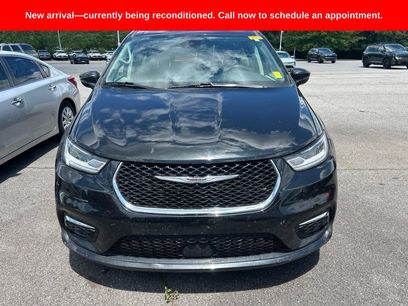Used 2022 Chrysler Pacifica Touring-L