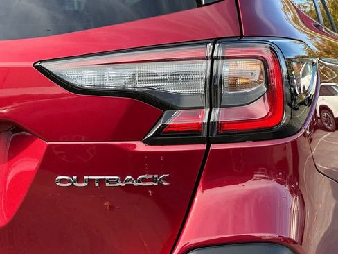 Used 2025 Subaru Outback Premium AWD/4WD image 7