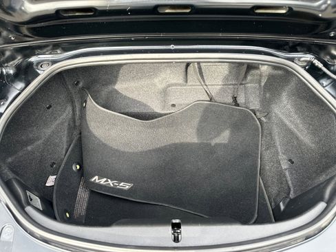 Used 2017 MAZDA MX-5 Miata RF Grand Touring RWD image 34