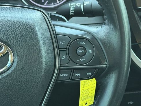 Used 2023 Toyota Camry SE FWD image 14