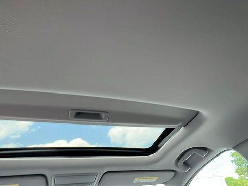 Used 2020 Honda CR-V Touring image 19