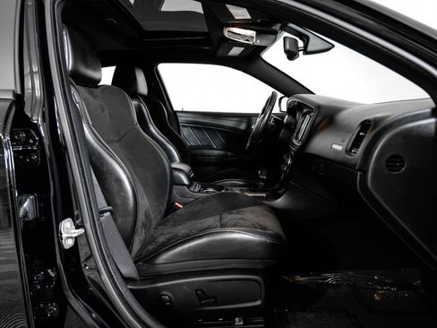 Used 2023 Dodge Charger R/T w/ Plus Group image 32