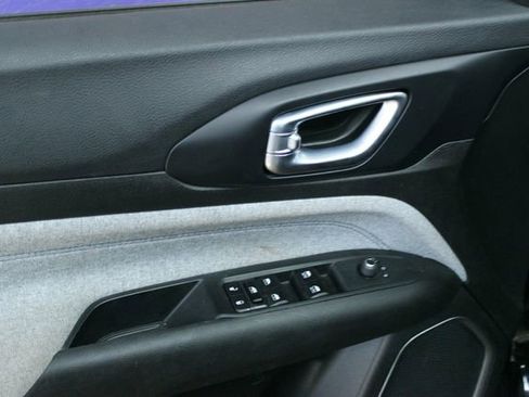 Used 2024 Jeep Compass Latitude image 13