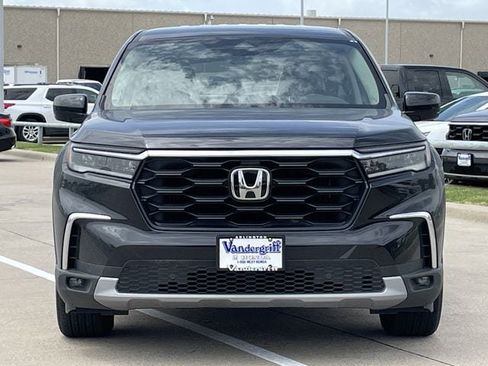 Used 2025 Honda Pilot EX-L image 6