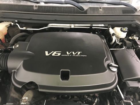 Used 2020 Chevrolet Colorado W/T w/ WT Convenience Package image 40