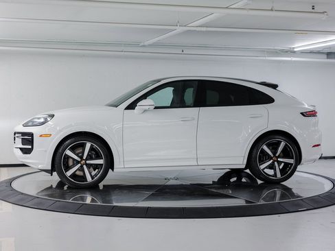 New 2026 Porsche Cayenne S image 2