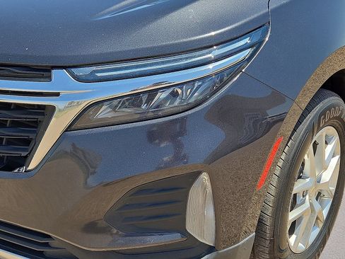 Used 2022 Chevrolet Equinox LT FWD image 9