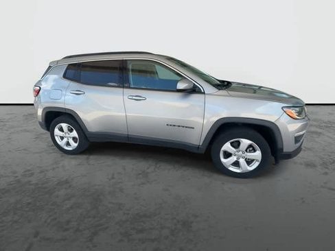 Used 2021 Jeep Compass Latitude w/ Convenience Group AWD/4WD image 10