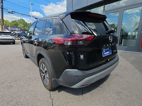 Used 2023 Nissan Rogue SV AWD/4WD image 3