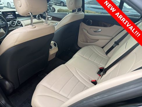 Used 2018 Mercedes-Benz C 300 4MATIC Sedan image 6
