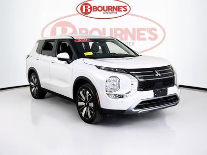 Used 2025 Mitsubishi Outlander SE