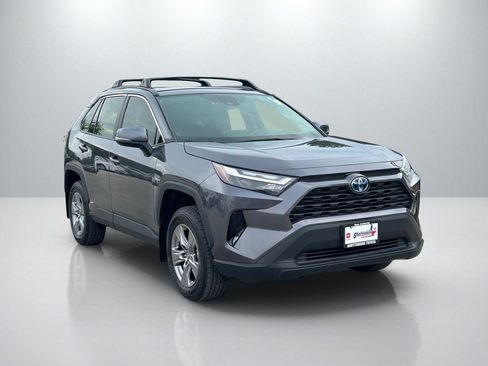 Used 2024 Toyota RAV4 XLE w/ Convenience Package AWD/4WD image 3