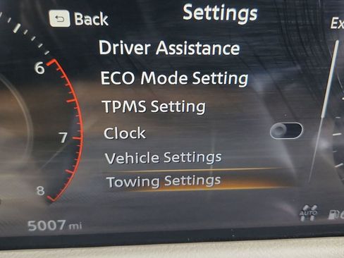 Used 2025 Nissan Armada Platinum image 30