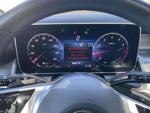 Used 2024 Mercedes-Benz GLC 300 4MATIC image 37