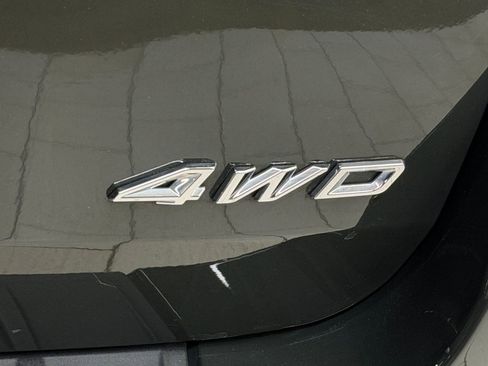 Used 2023 Ford Explorer XLT w/ Equipment Group 202A AWD/4WD image 32