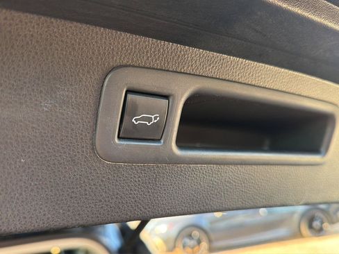 Used 2022 Toyota Highlander XLE FWD image 35