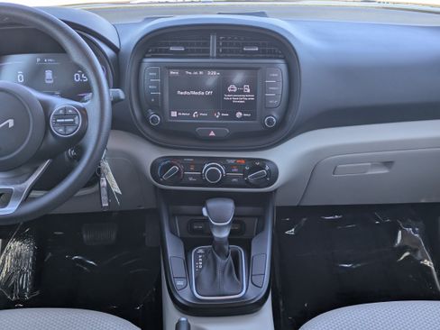 Certified 2025 Kia Soul LX FWD image 16