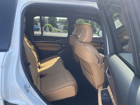 New 2025 Jeep Grand Cherokee Summit image 34