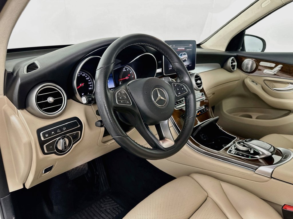 Used 2017 Mercedes-Benz GLC 300 image 9