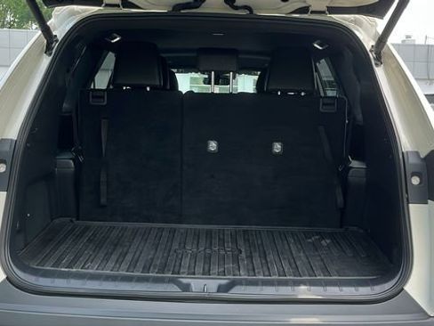 Used 2024 Toyota Grand Highlander AWD Hybrid image 24