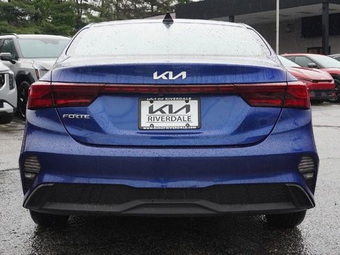 Used 2023 Kia Forte LXS FWD image 7
