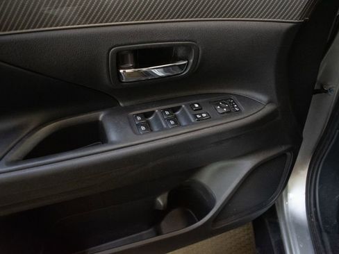 Used 2019 Mitsubishi Outlander AWD image 22