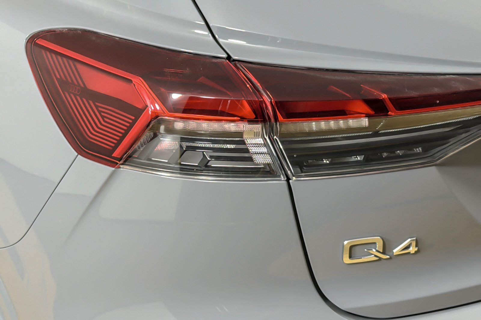 Certified 2023 Audi Q4 e-tron Premium AWD/4WD image 25