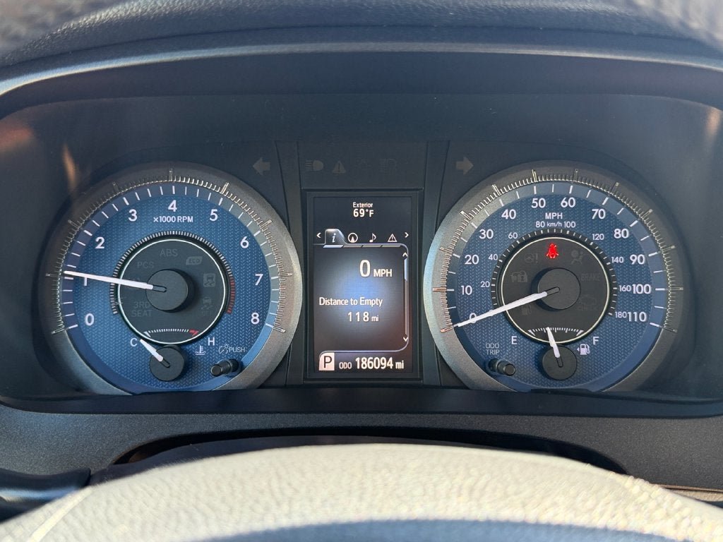 Used 2017 Toyota Sienna XLE w/ XLE Navigation Package FWD image 15