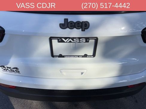 Used 2026 Jeep Compass Latitude w/ Quick Order Package 29K AWD/4WD image 5