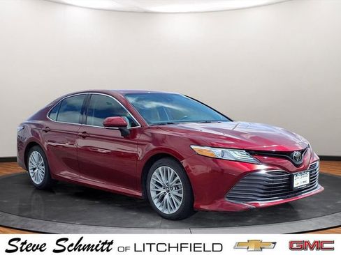 Used 2019 Toyota Camry XLE w/ Navigation Package image 18