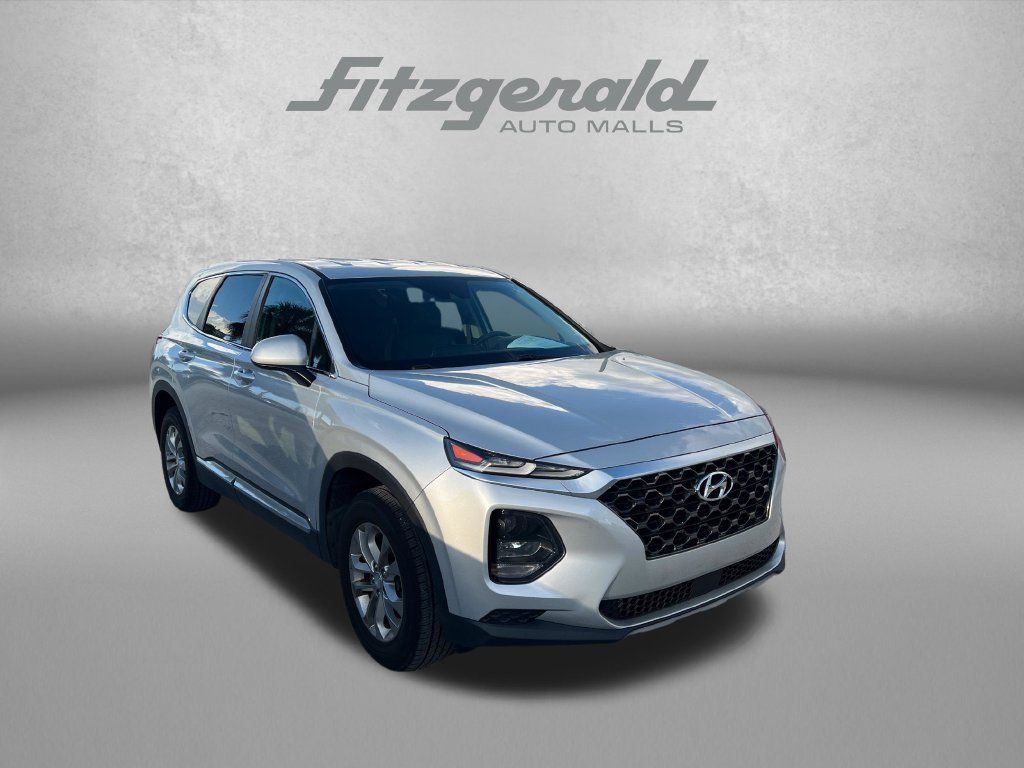 Used 2019 Hyundai Santa Fe SE FWD image 2