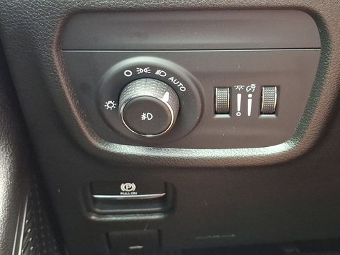 Certified 2024 Jeep Grand Cherokee Limited w/ Black Appearance Package AWD/4WD image 25
