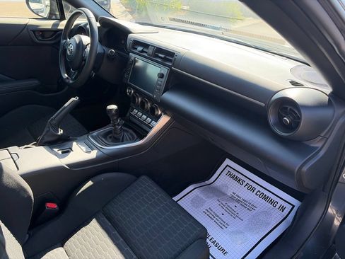 Used 2025 Toyota GR86 RWD image 14