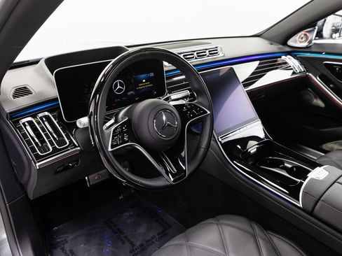 Certified 2024 Mercedes-Benz Maybach S 580 4MATIC image 9