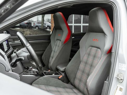 Used 2023 Volkswagen GTI Autobahn image 7