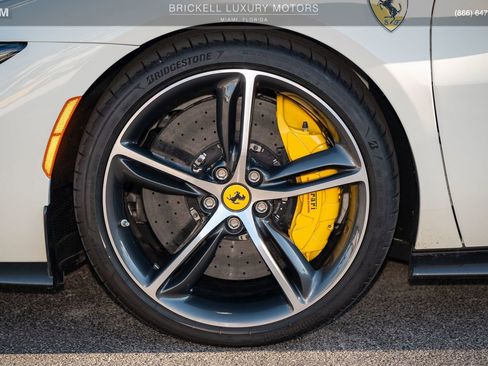 Used 2023 Ferrari 296 GTS image 35