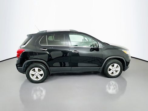 Used 2019 Chevrolet Trax LT w/ LT Convenience Package image 8