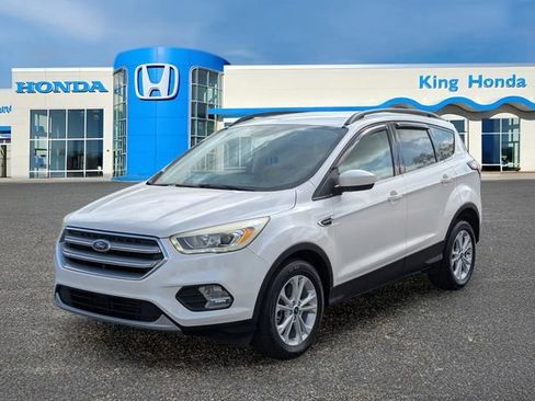 Used 2017 Ford Escape SE w/ SE Leather Comfort Package image 1