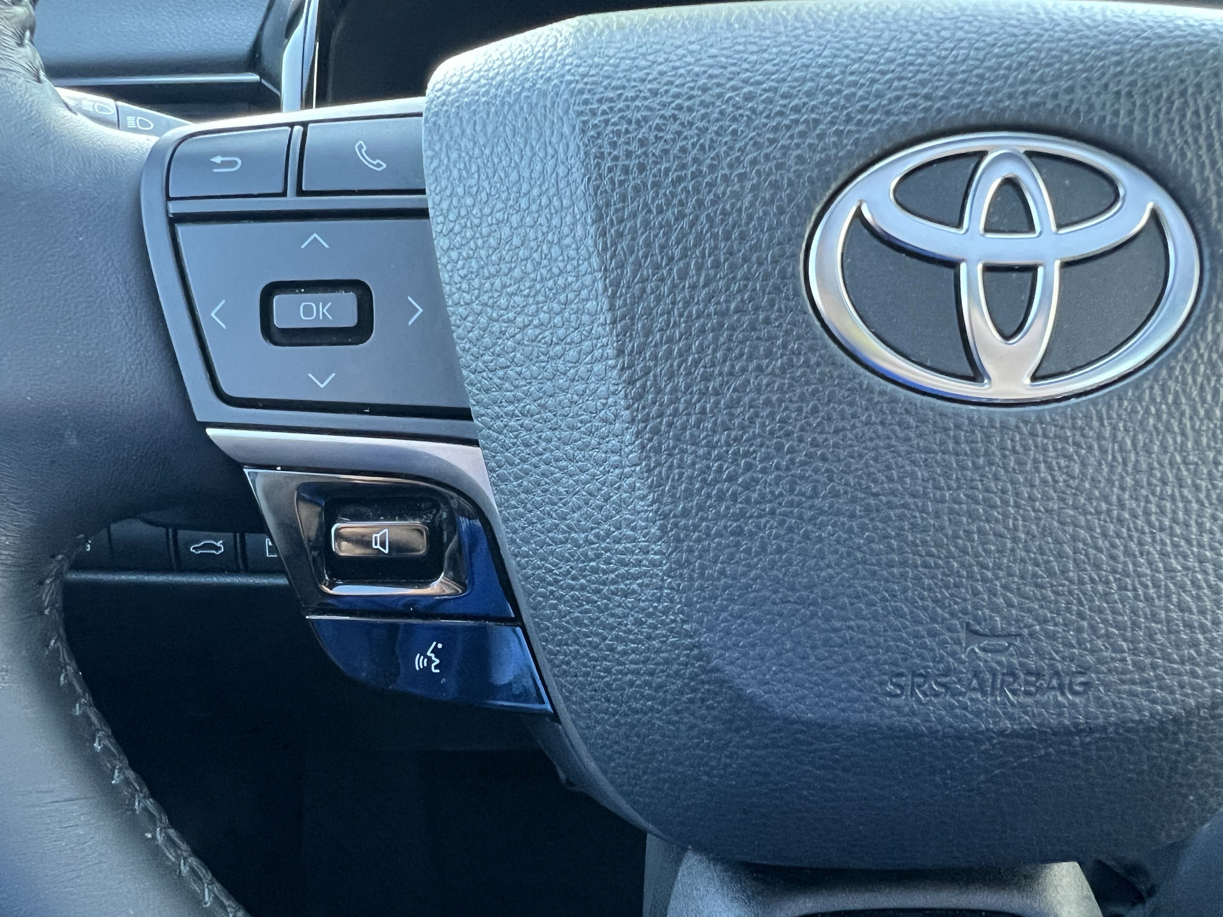 Used 2025 Toyota Camry XSE FWD image 19