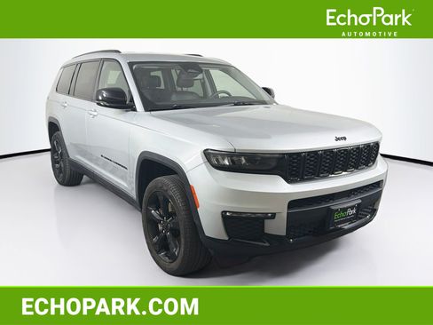 Used 2023 Jeep Grand Cherokee L Limited w/ Black Appearance Package AWD/4WD image 1
