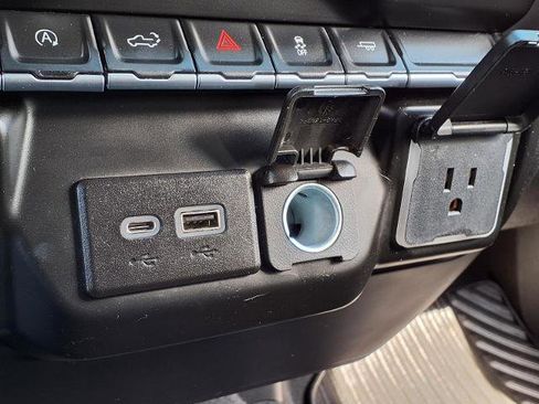 Used 2023 Chevrolet Silverado 1500 Custom image 8