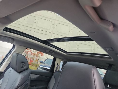 Certified 2025 Acura MDX SH-AWD image 16