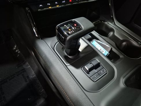 Certified 2024 GMC Sierra 1500 AT4 w/ Technology Package image 17