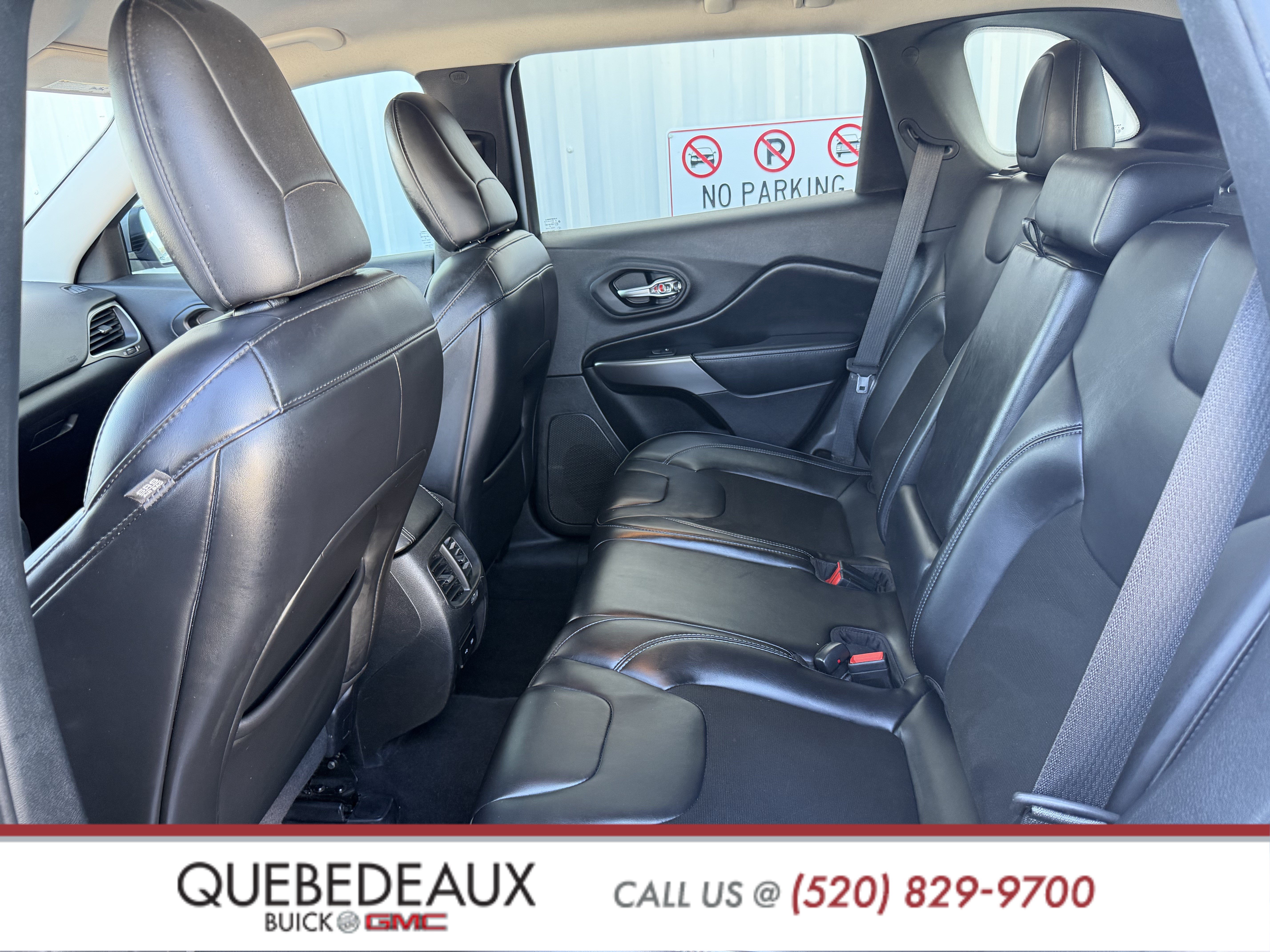 Used 2020 Jeep Cherokee Latitude Plus FWD image 15
