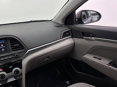 Used 2019 Hyundai Elantra SEL FWD image 26