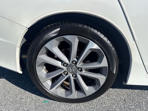 Used 2014 Honda Accord Sport image 33