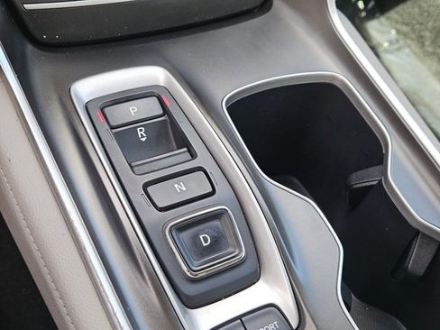 Used 2018 Honda Accord Touring image 14