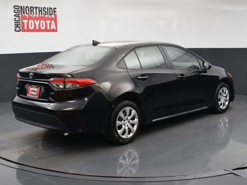 Used 2023 Toyota Corolla LE image 4